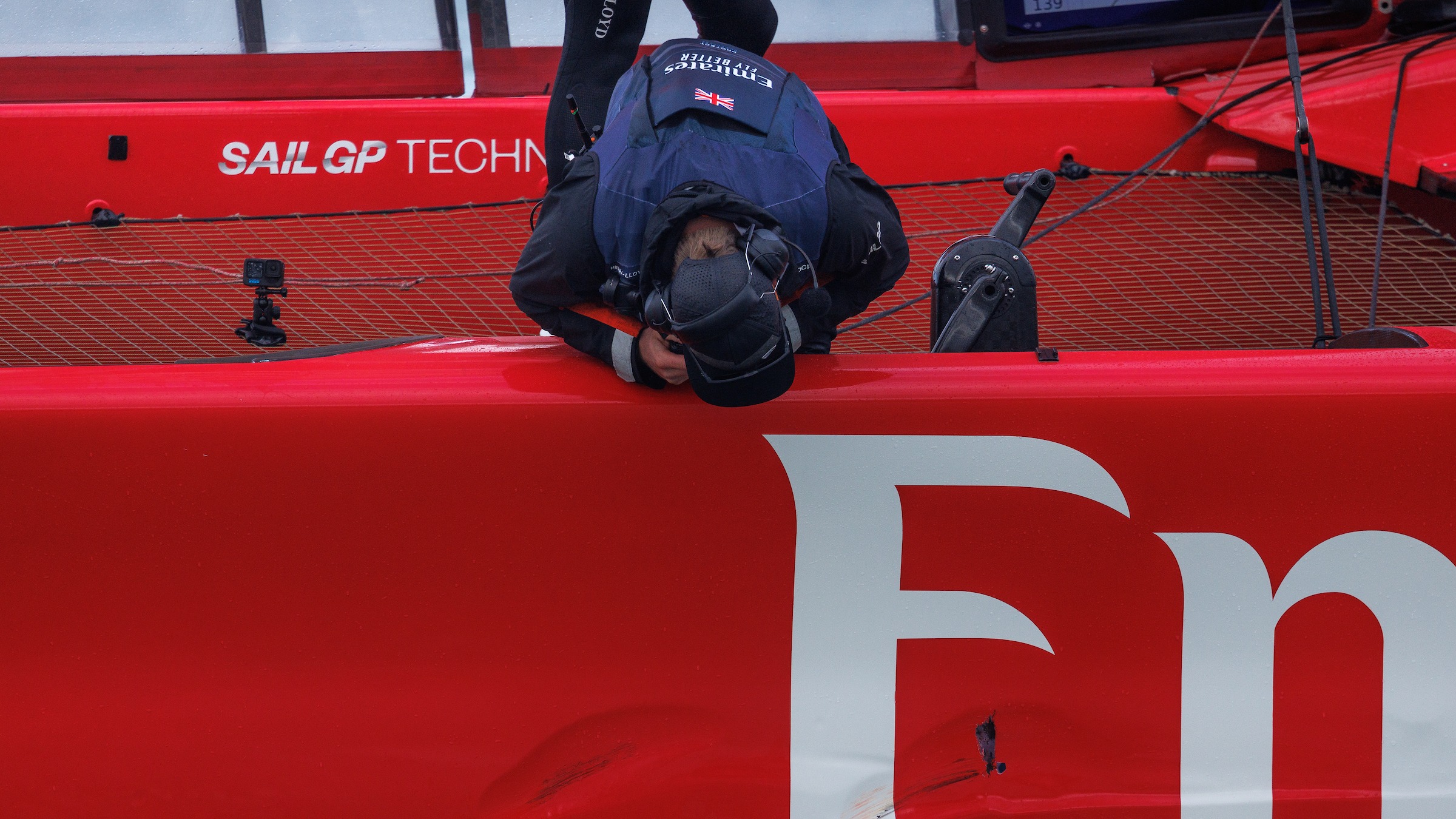 Season 4 // Crew inspects Emirates GBR F50 damage after collision with Spain in Christchurch