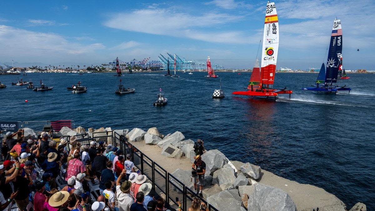 Season 4 // Spain SailGP Team // Spain with LA shoreline 