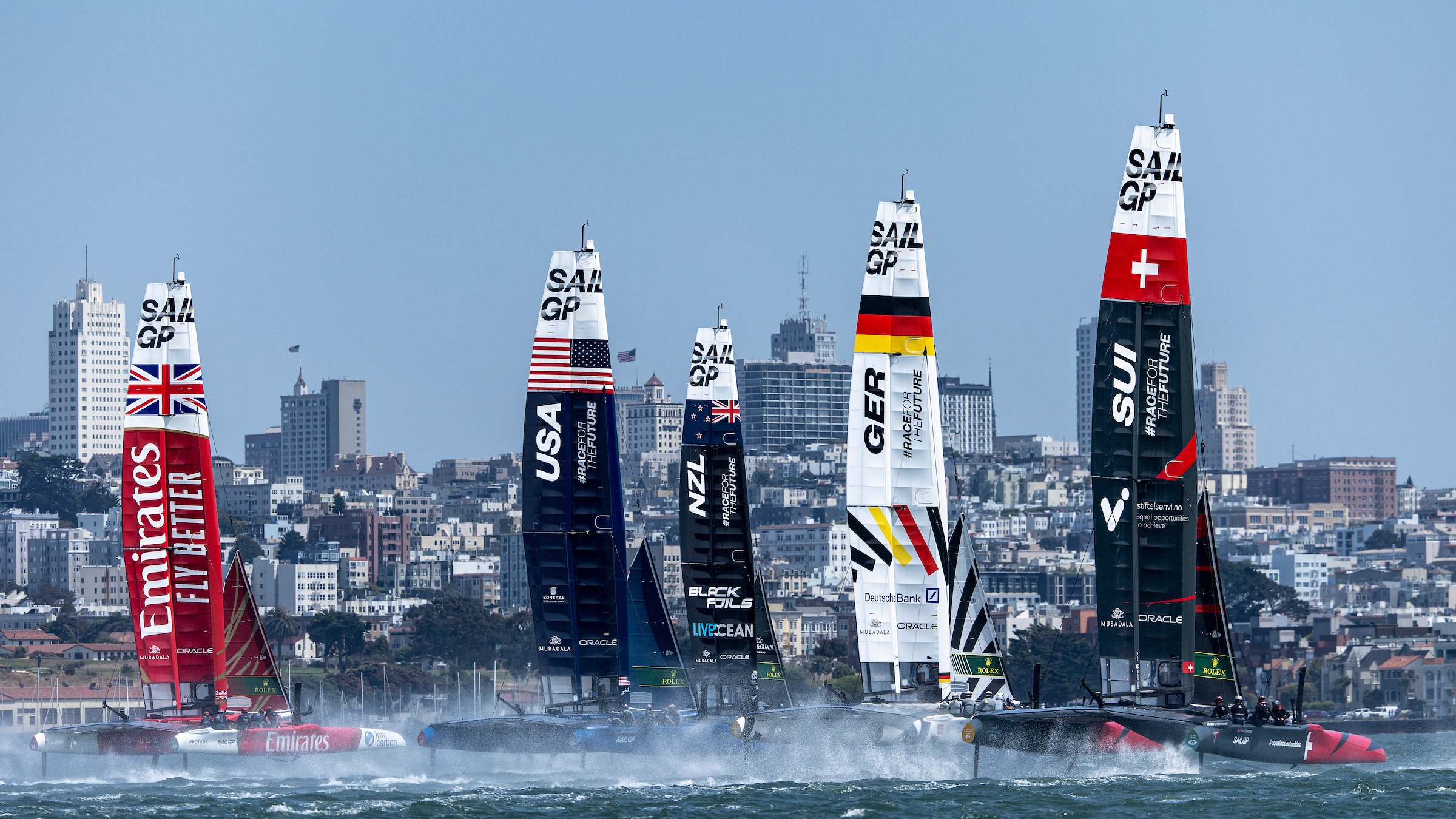 Season 4 // F50 fleet race against backdrop of San Francisco city 