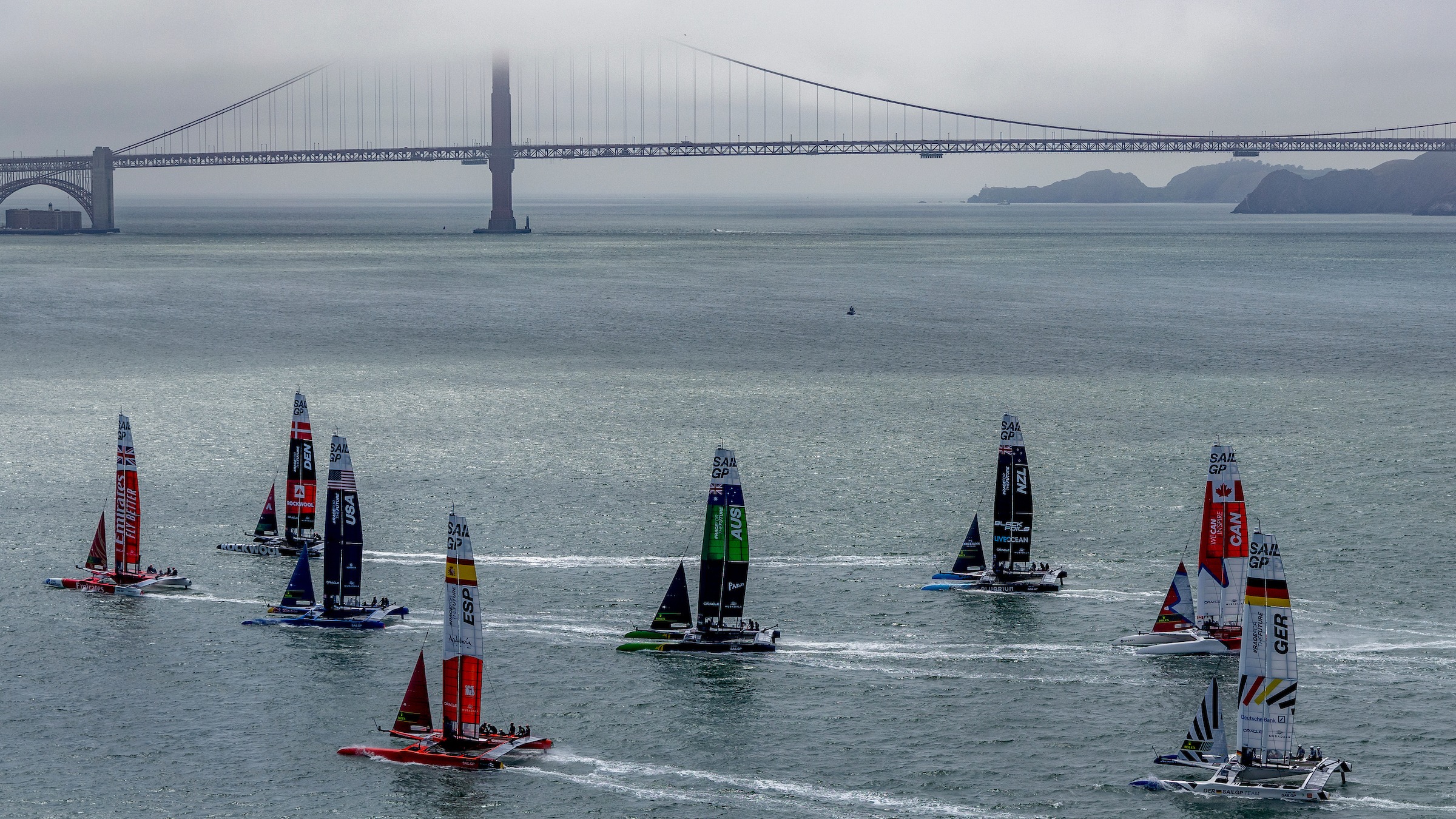 Season 4 // Fleet underway during practice against golden gate bridge 