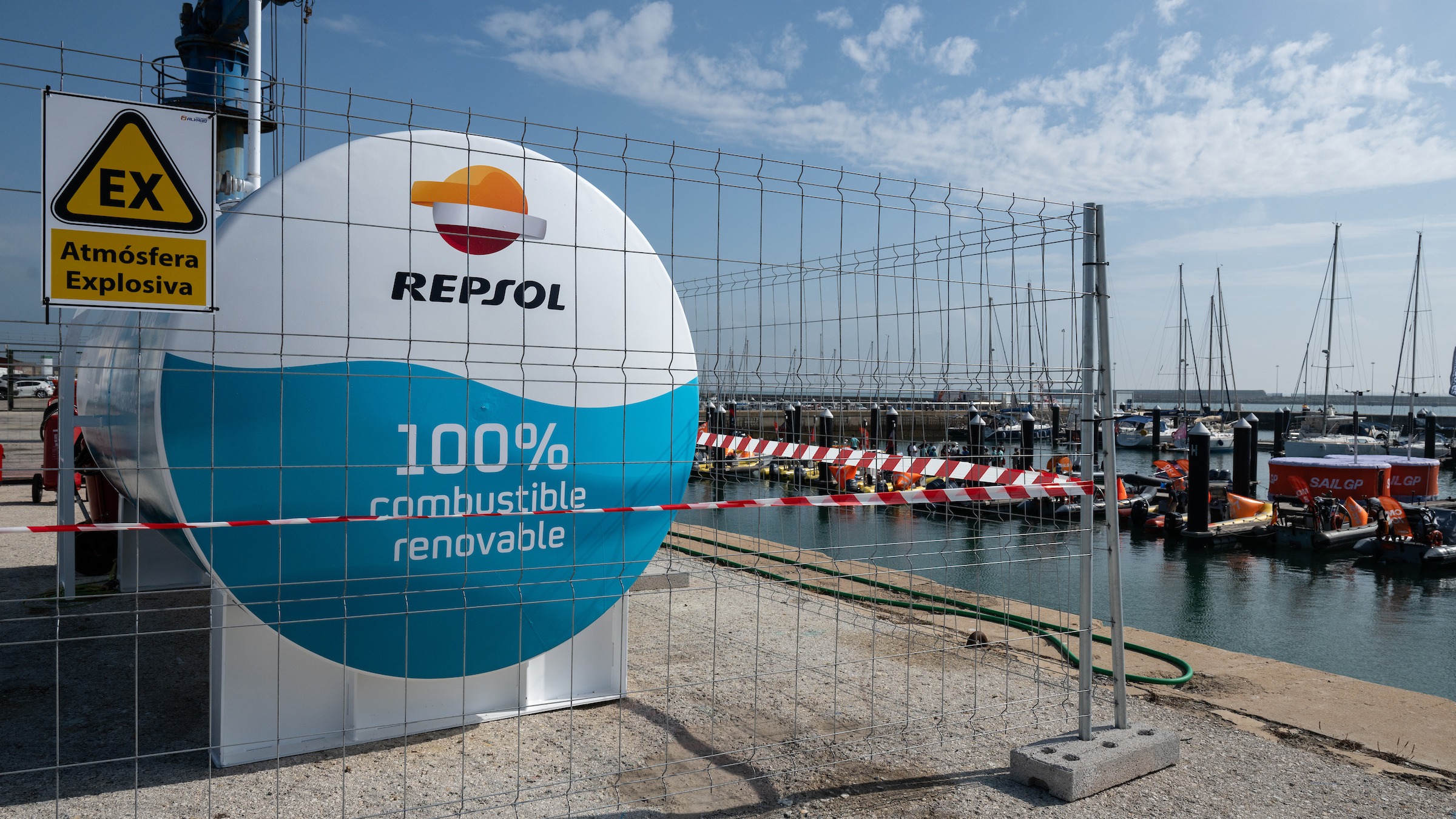 Season 4 // Clean energy on-water biofuel Repsol container in Cadiz 