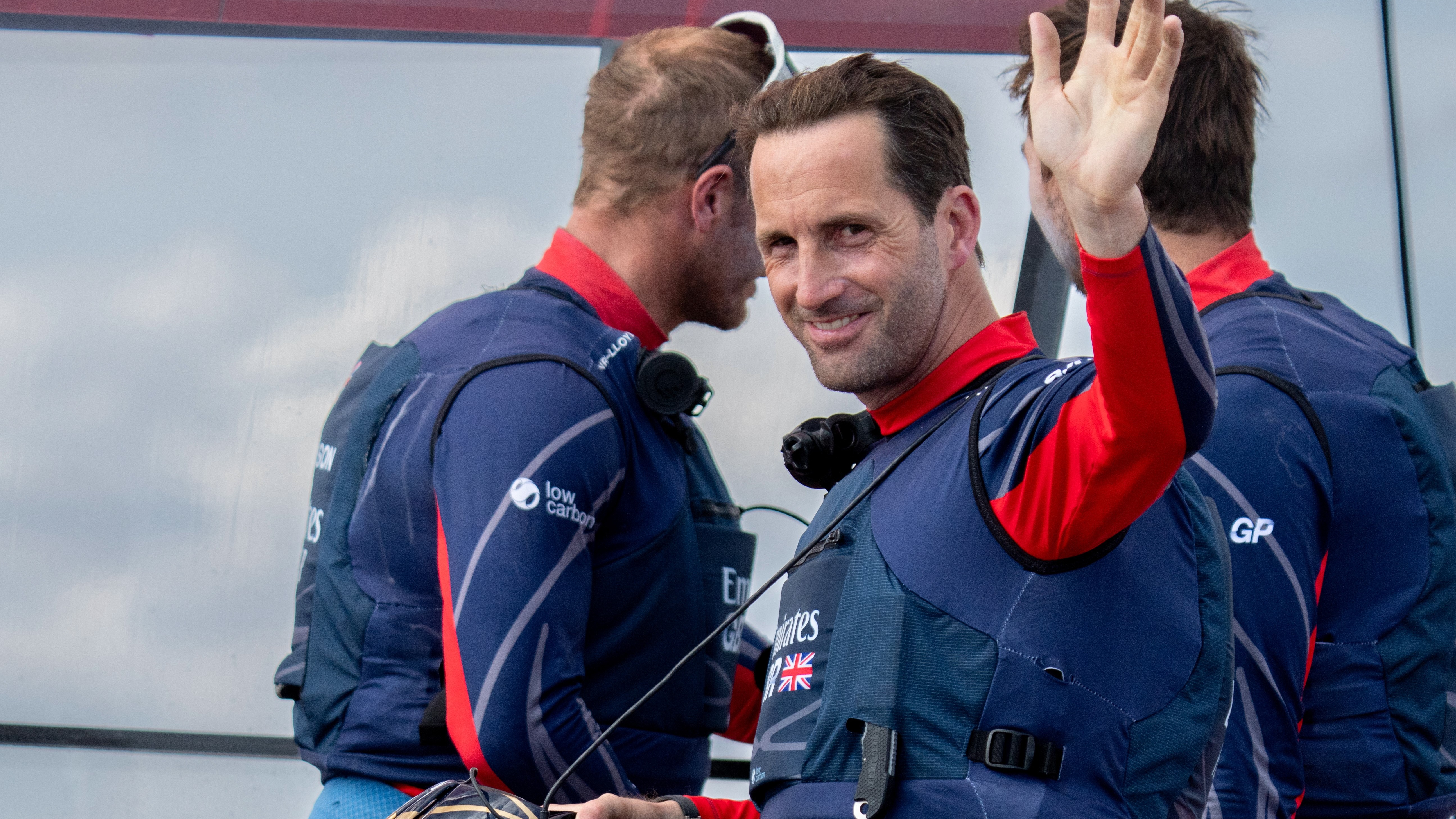 Season 4 // Emirates GBR driver Ben Ainslie waves to the camera 