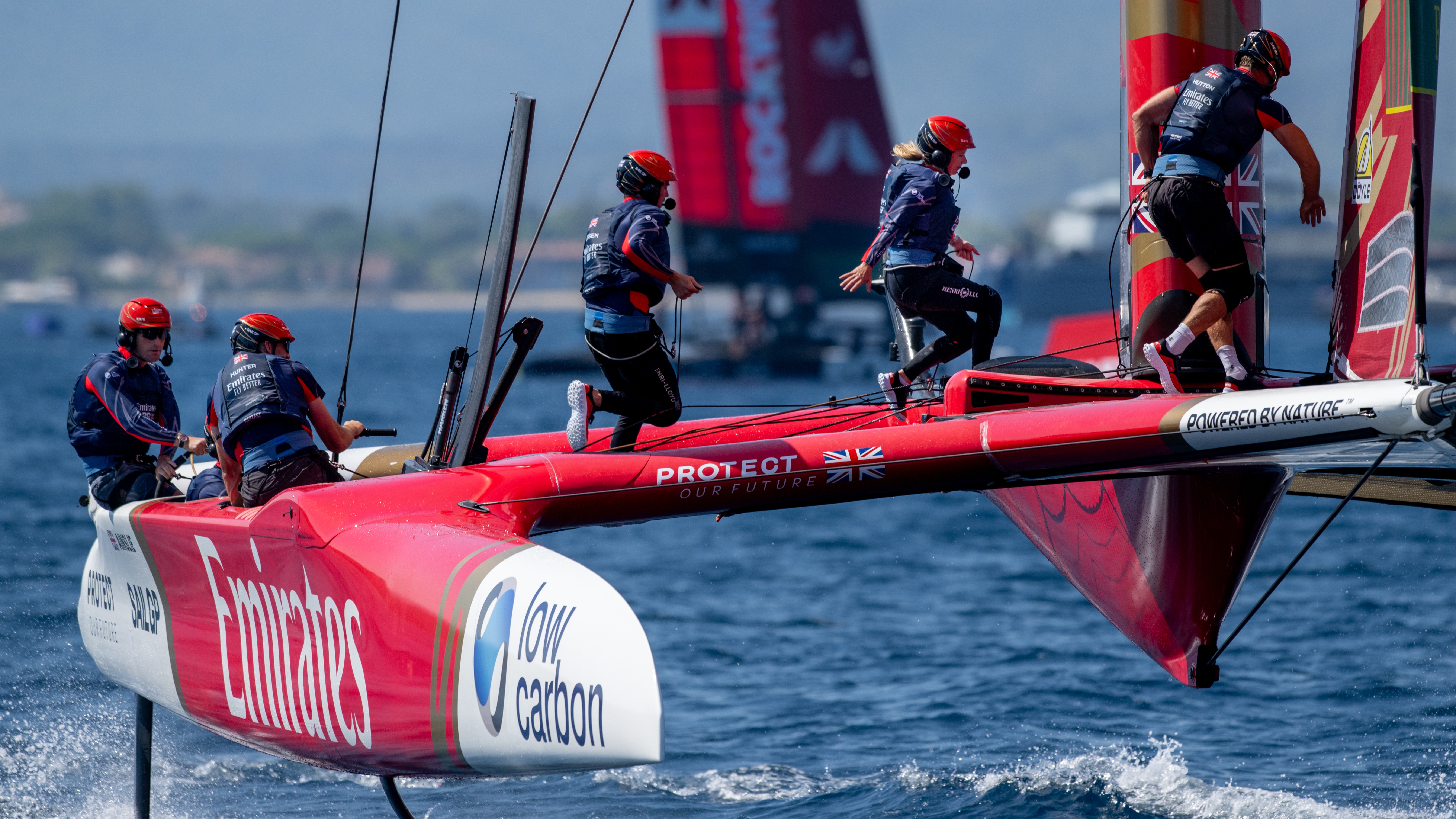 Season 4 // Close up of Emirates GBR crew crossing the F50