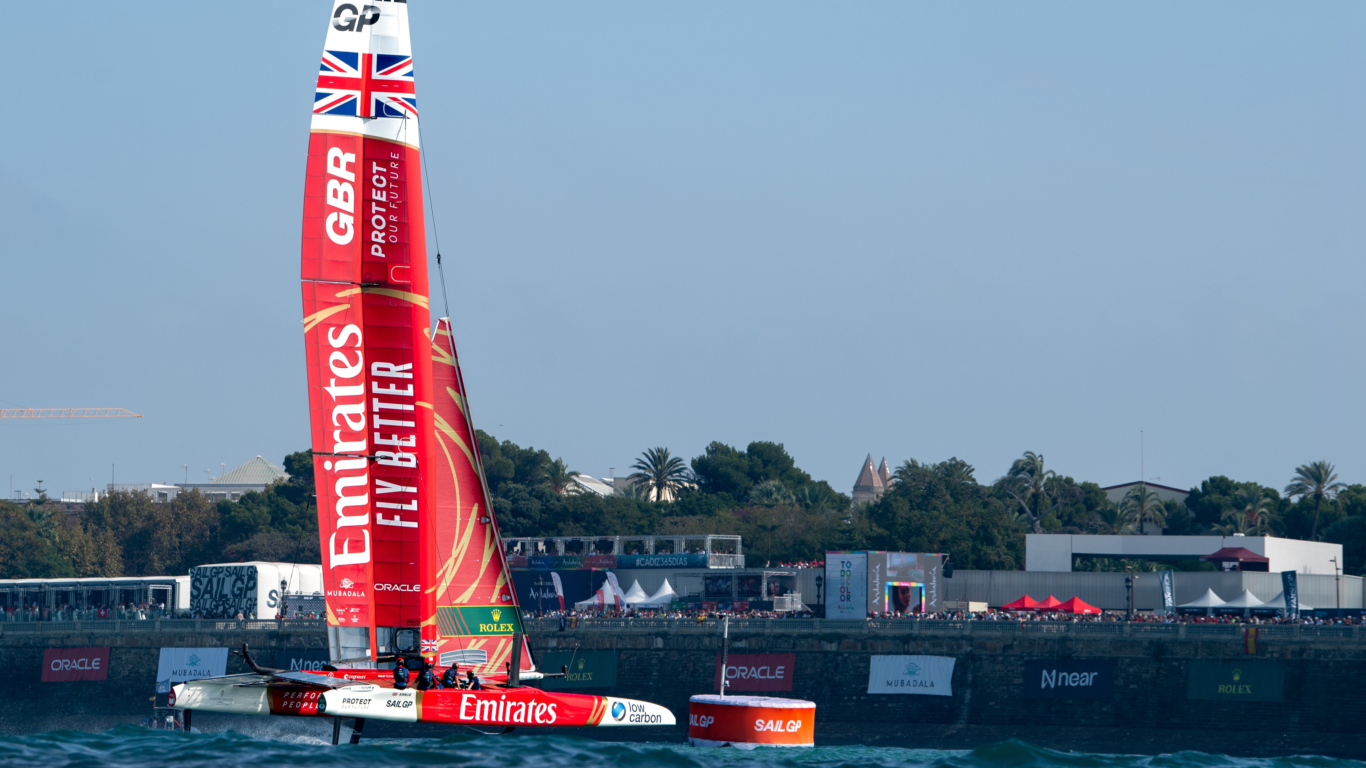 Season 4 // Emirates GBR on first day of racing in Cadiz, Spain