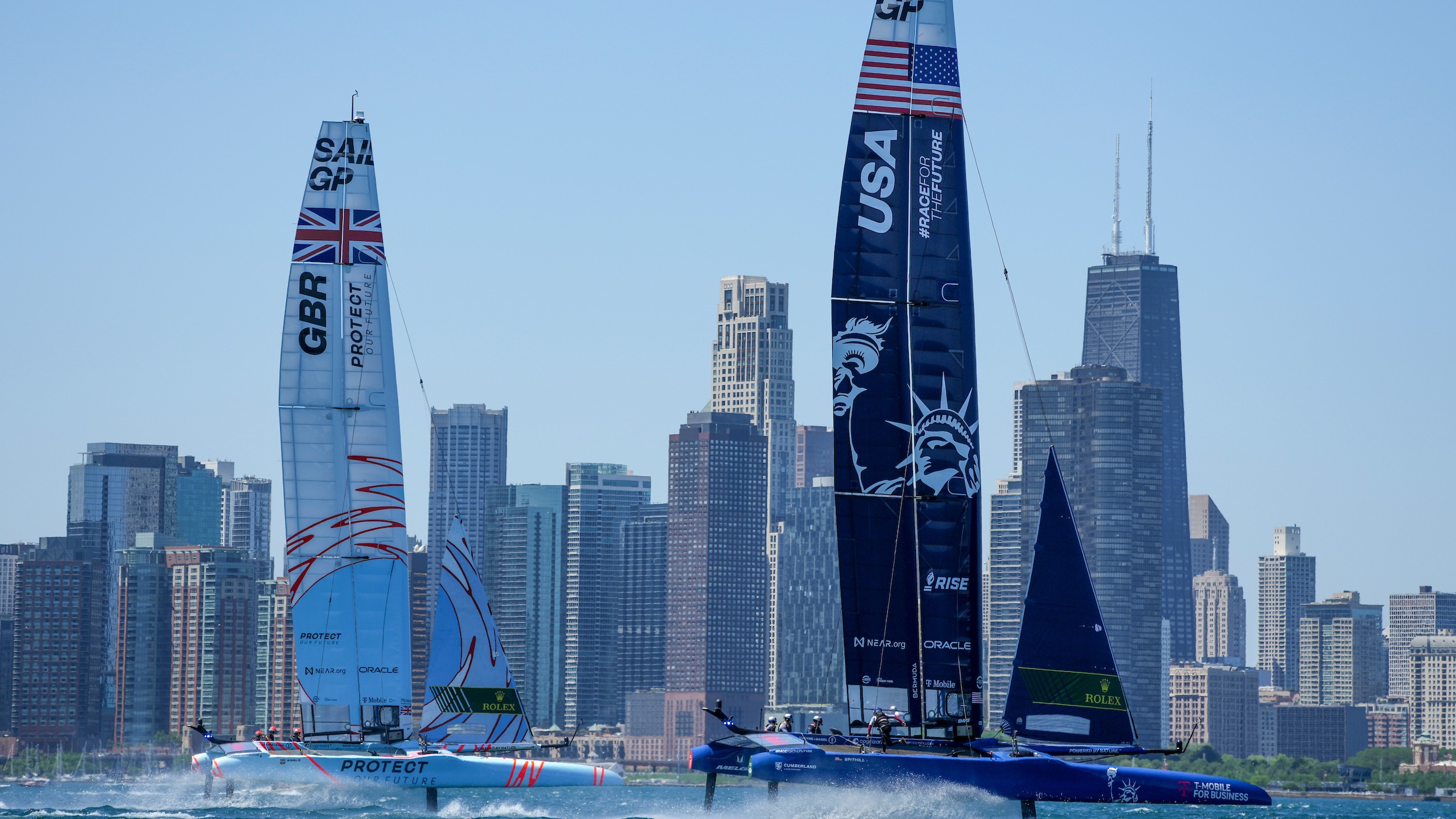 Season 3 // US Sail Grand Prix Chicago // GBR and USA in front of skyline