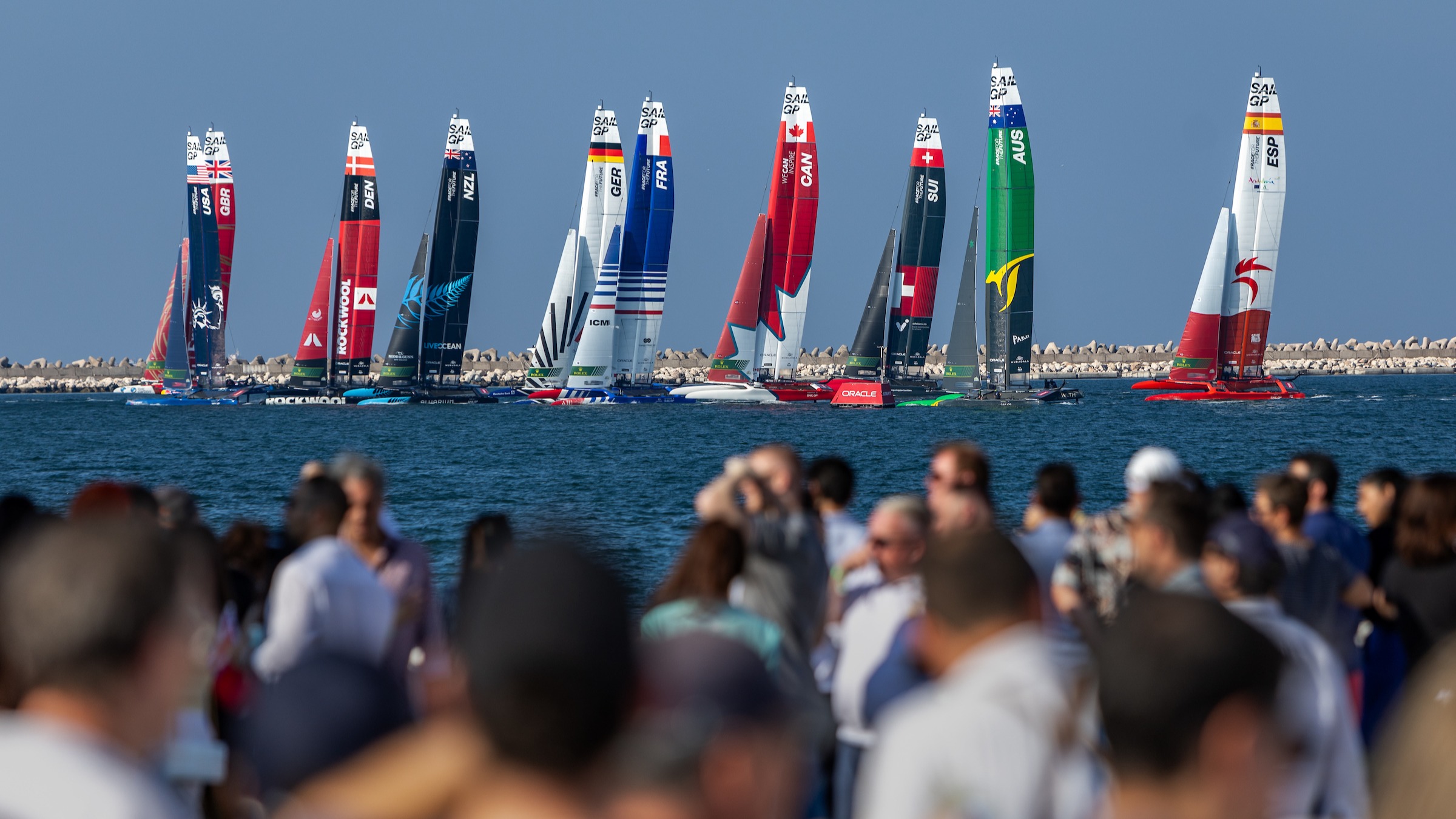 Season 4 // Fleet underway on second day of Dubai Sail Grand Prix 