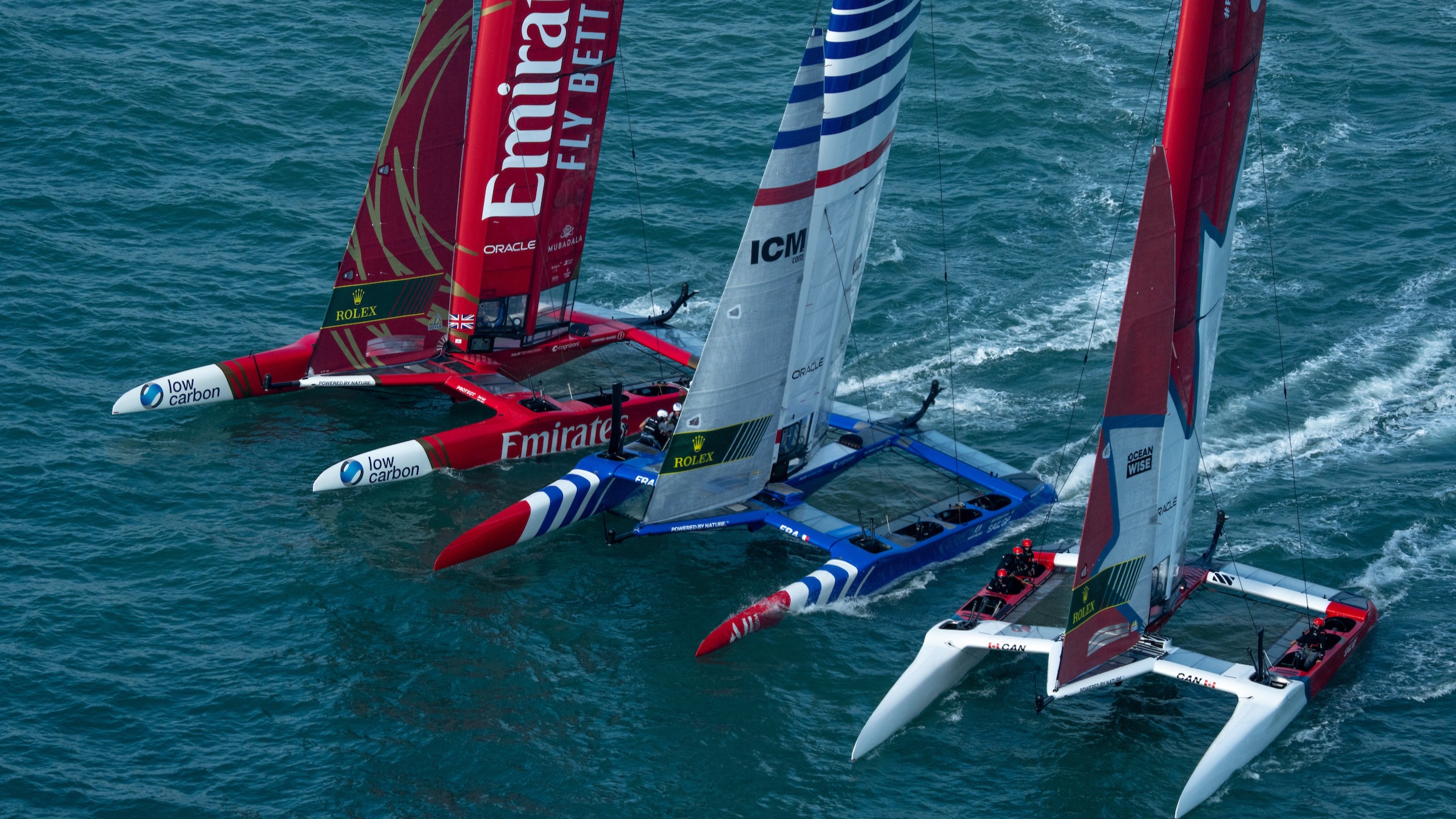 Season 4 // Tight moment between Emirates GBR, France and Canada in fleet race 1 in Cadiz