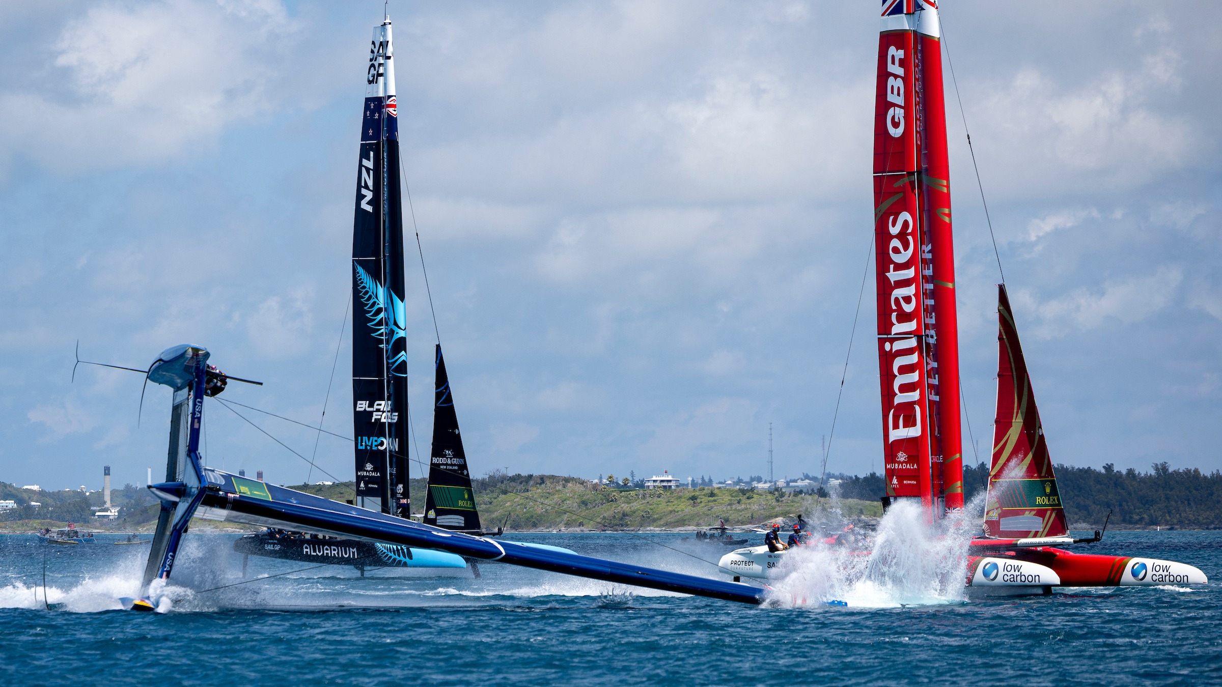 Season 4 // United States wing hits the water during Bermuda capsize