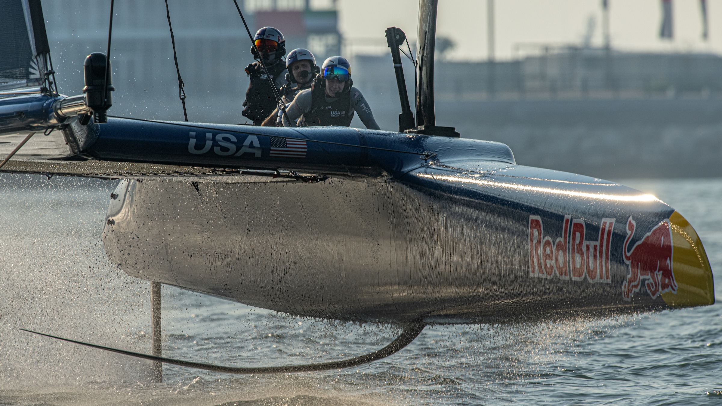 Season 4 // United States underway in first day of racing in Dubai 