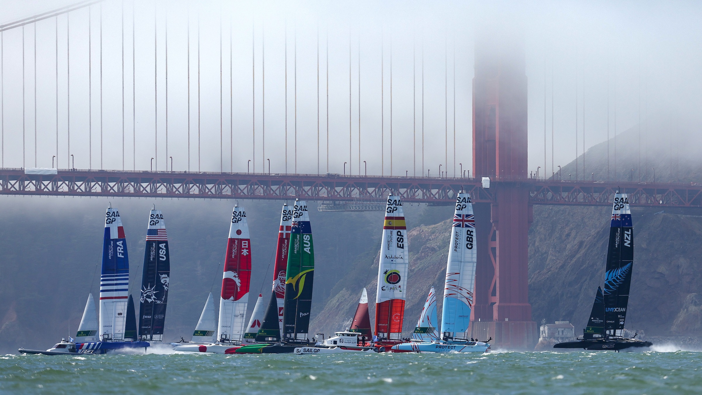 Season 2 // San Francisco Grand Final // The fleet with Golden Gate Bridge