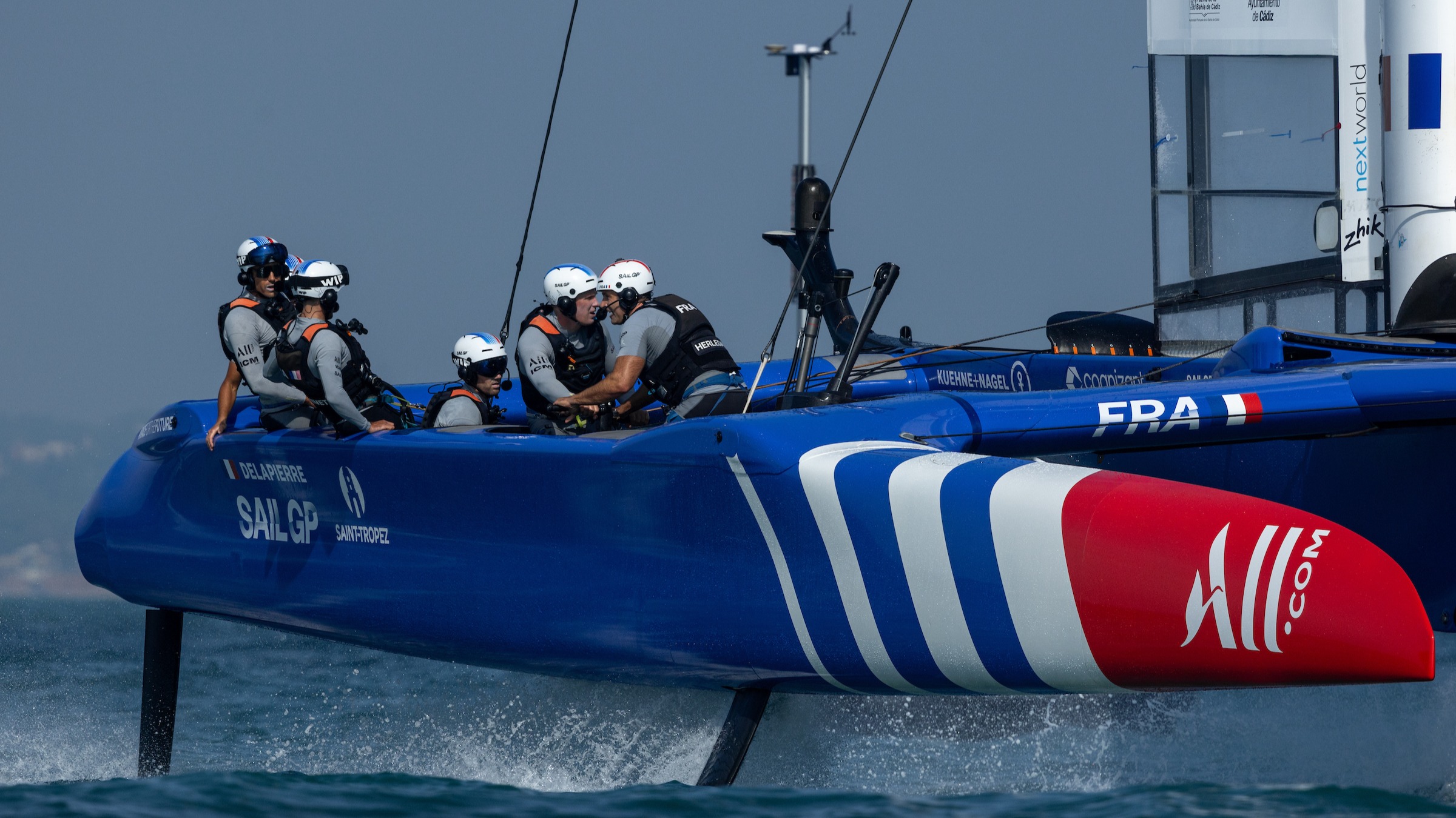 Season 4 // France underway on the first day of racing in Cadiz 