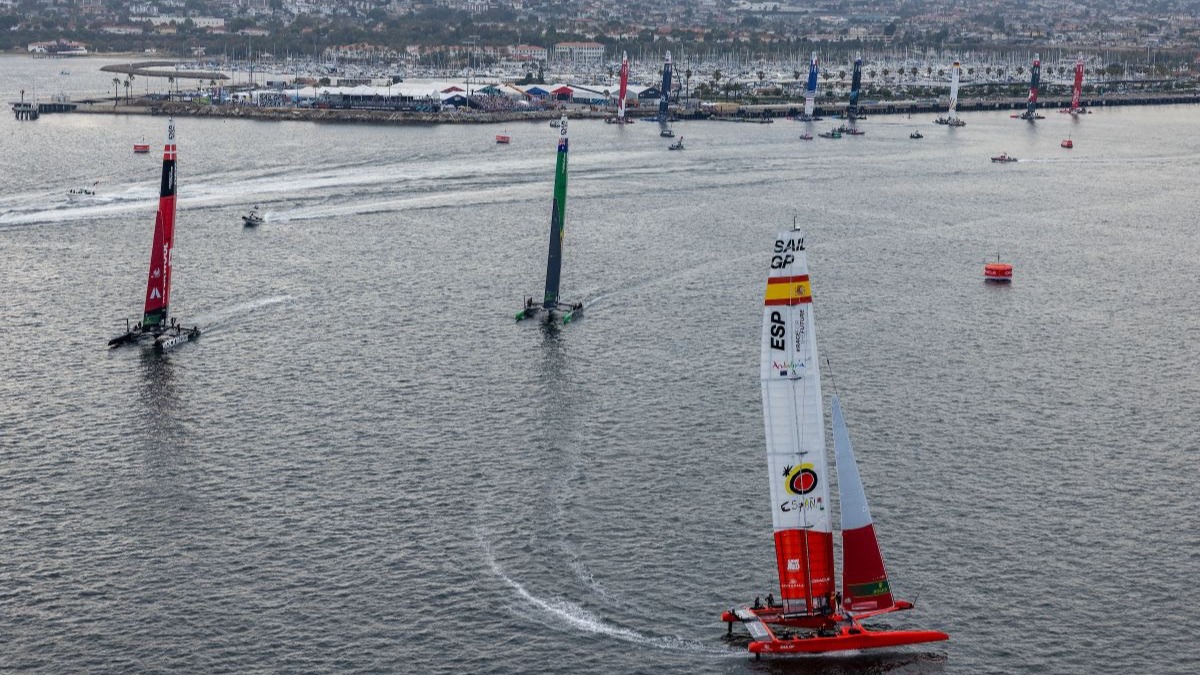 Season 4 // Spain SailGP Team // Spain at front of fleet