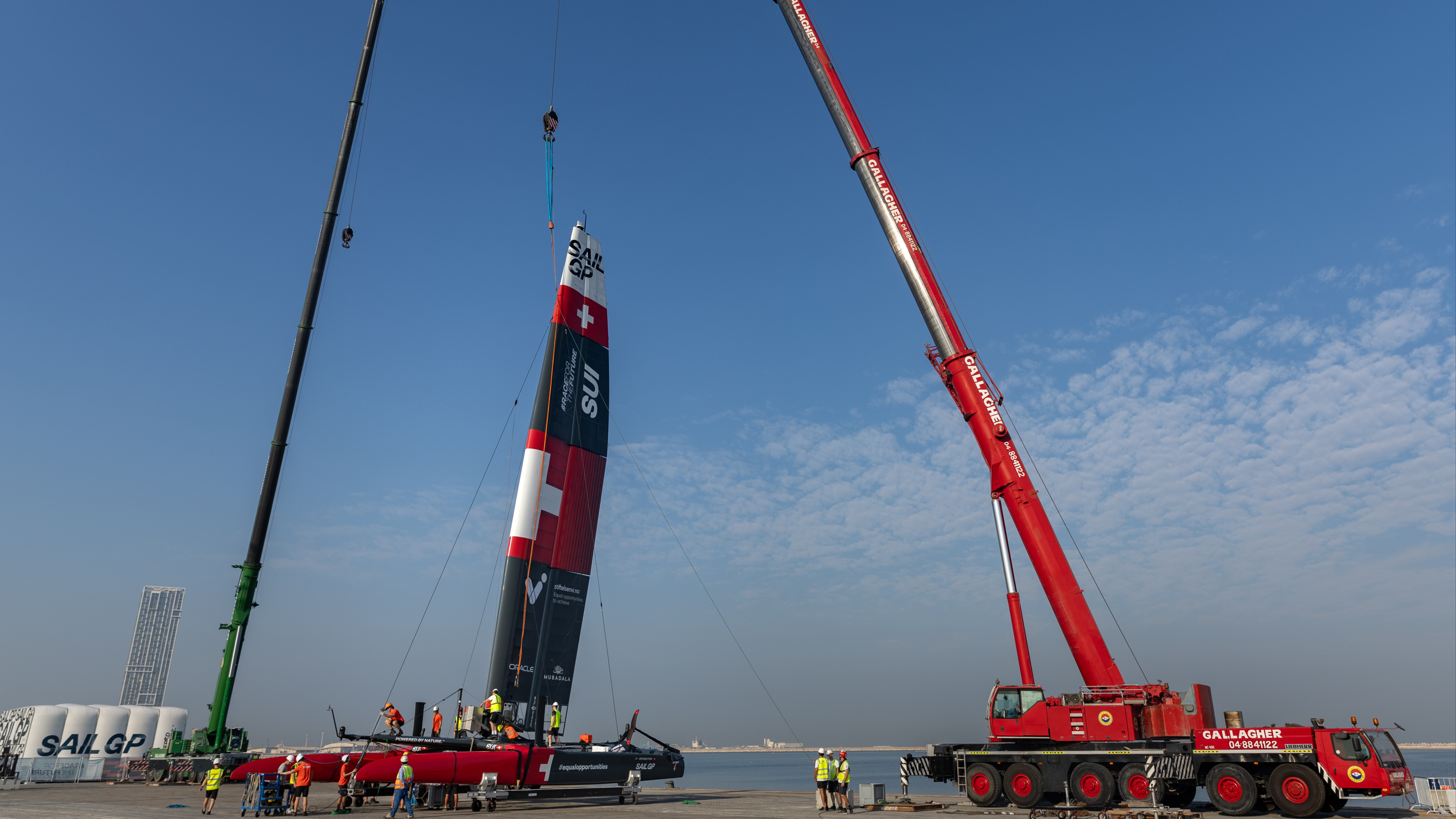 Season 4 // Crane lifts Switzerland F50 in Dubai Tech Site 