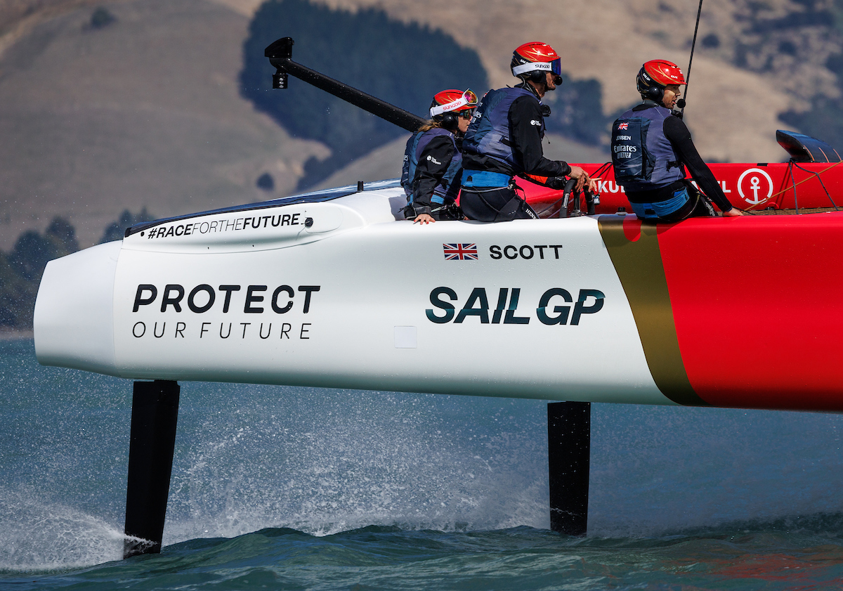 Season 4 // Emirates GBR racing on day two of Christchurch 