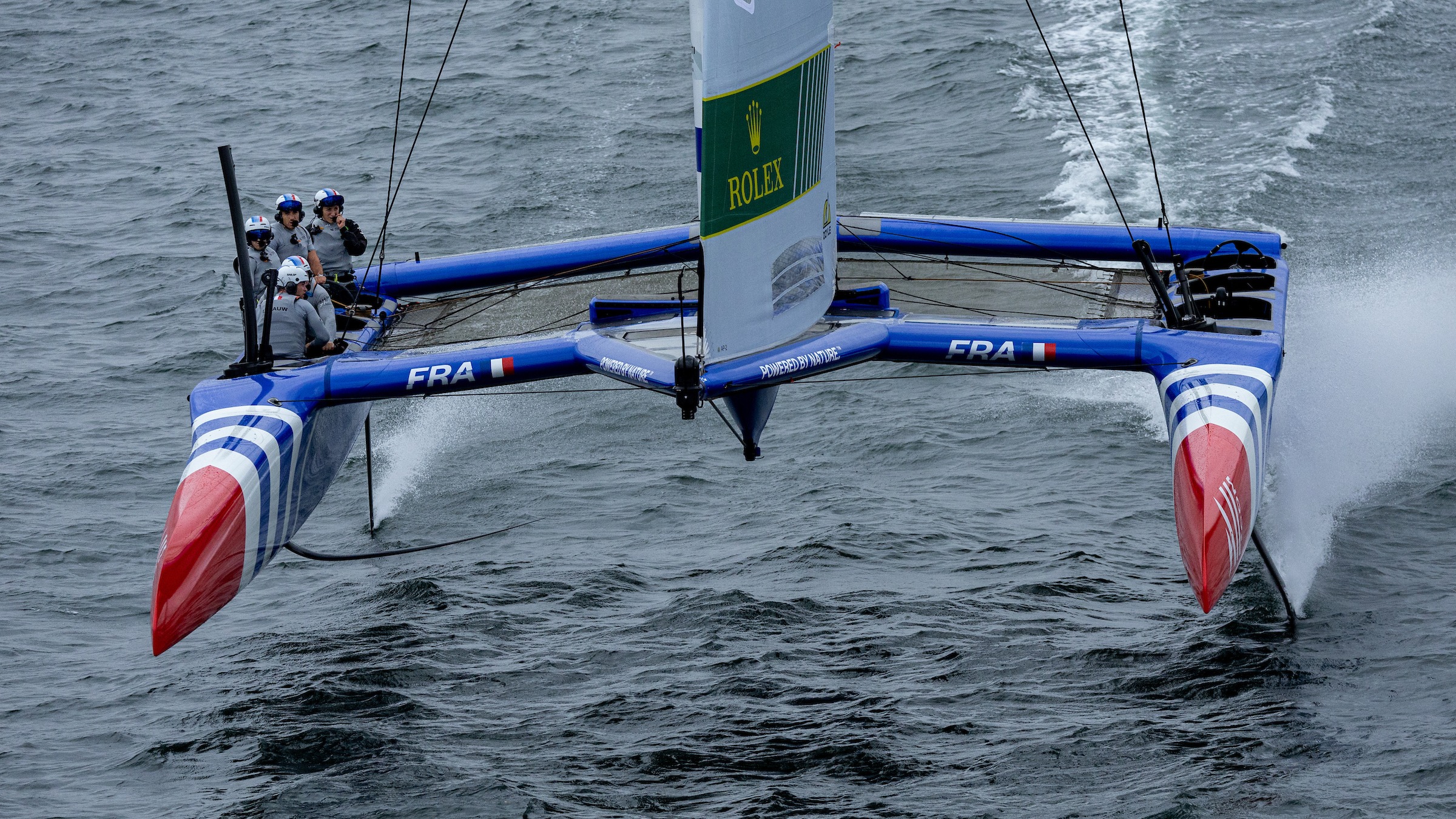 Season 4 // France foiling on first day of racing in Sydney 