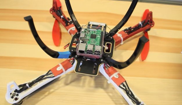 YouTube Drone: packs a SixFab 4G board to broadcast video