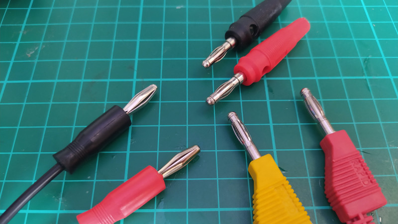 The unit isn’t supplied with any connectors, but different styles of 4 mm banana jack cables are widely available