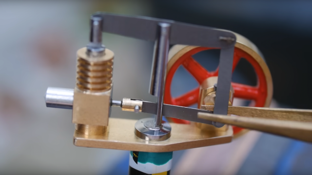 Tiny Stirling Engine