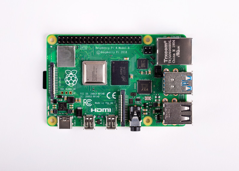 First Look at Raspberry Pi 4