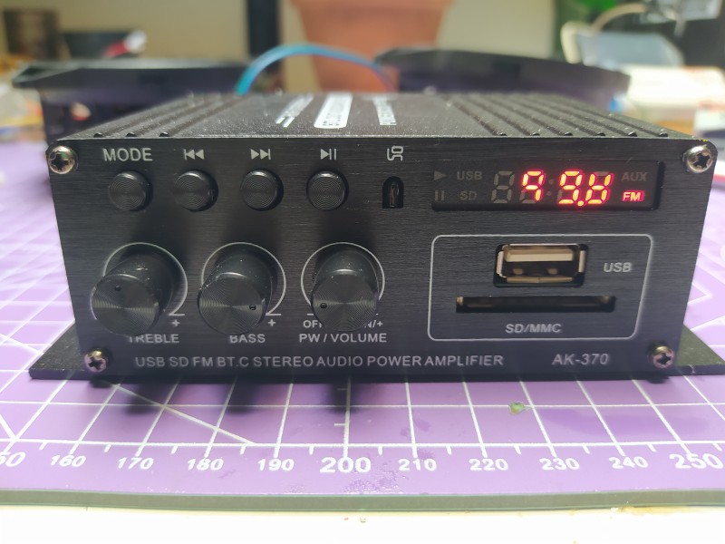 The front panel of the AK370 Bluetooth amp. Note that the LED display works fine, but is hard to photograph!