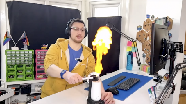 Desktop flamethrower 