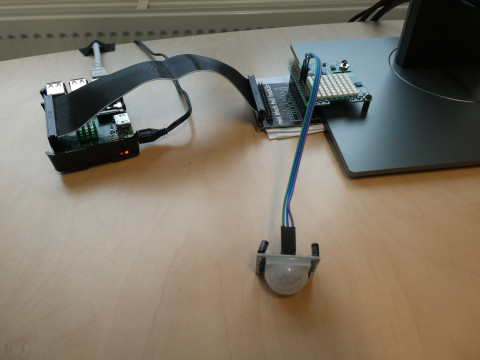 Monitoring a lab with Raspberry Pi