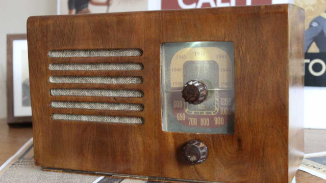 WW2 Radio Broadcast Time Machine