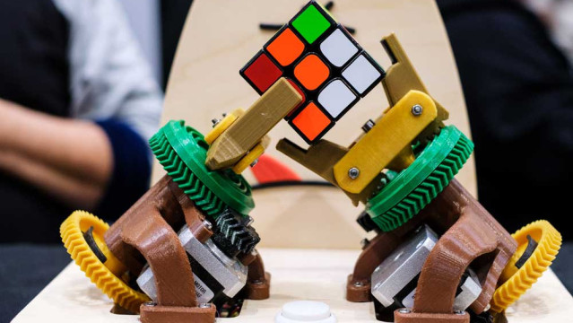 3D Printed Rubik's Cube Solver