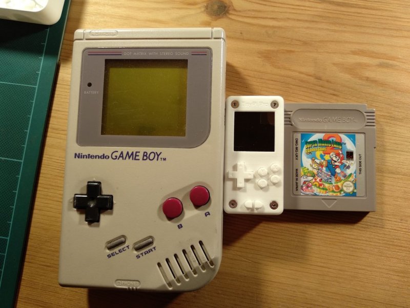 Recreate old handheld gaming consoles using the TinyPi Pro Kit