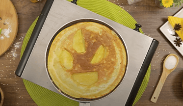 Tortilla de manzana para el desayuno prev