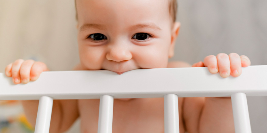 EC-sintomas-cuando-salen-los-dientes-a-bebes-interna01