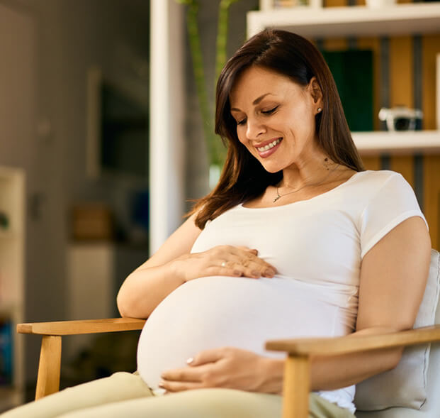 Como-se-alimentan-los-bebes-en-el-vientre-desktop