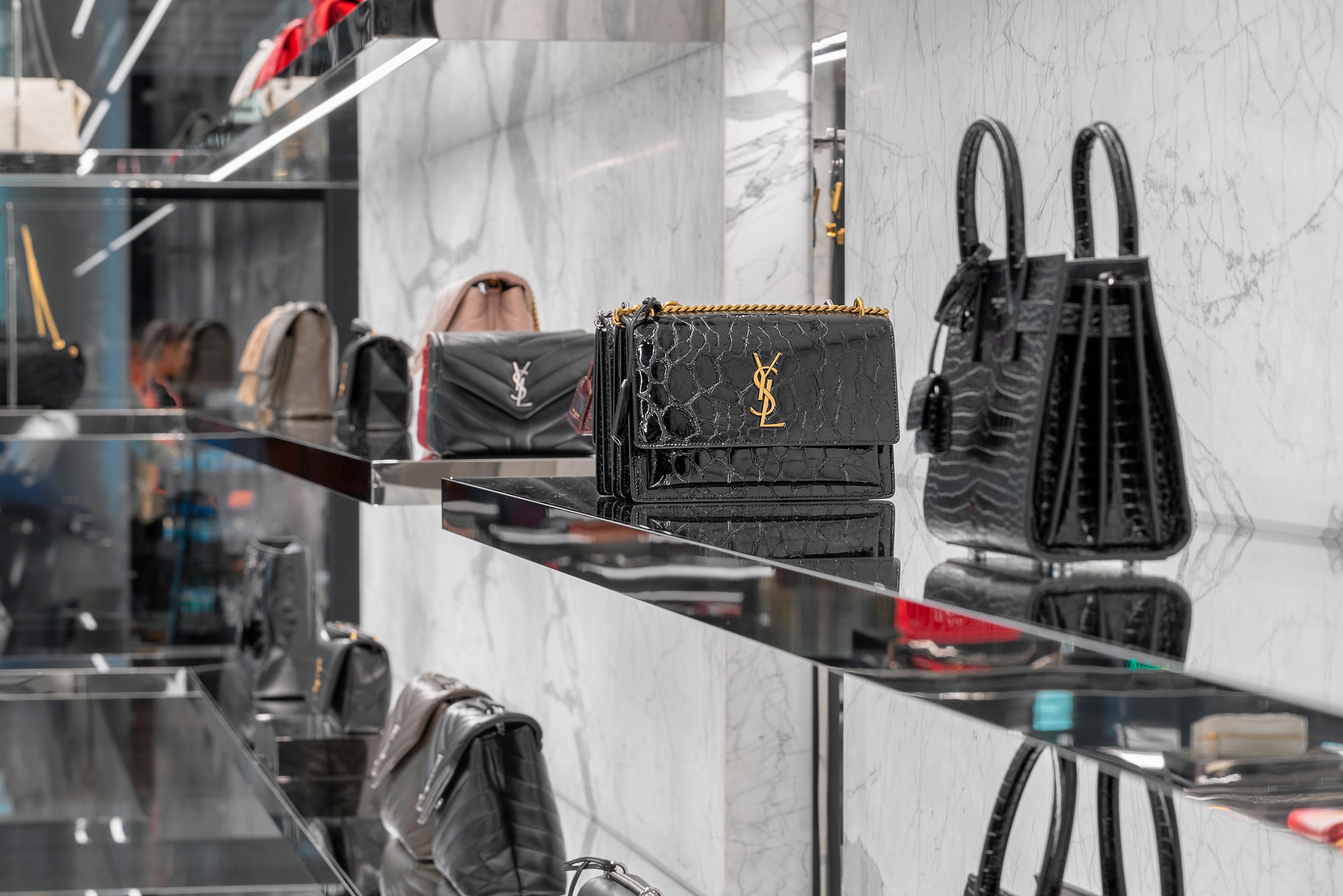 Boutiquen_SaintLaurent