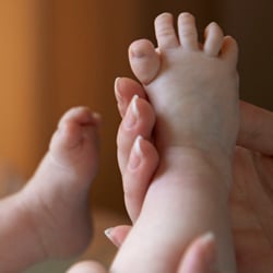 baby foot massage with oil