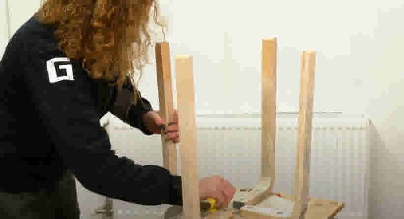 Houten meubel schuren