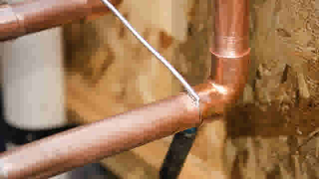 Comment souder des tuyaux en cuivre ?