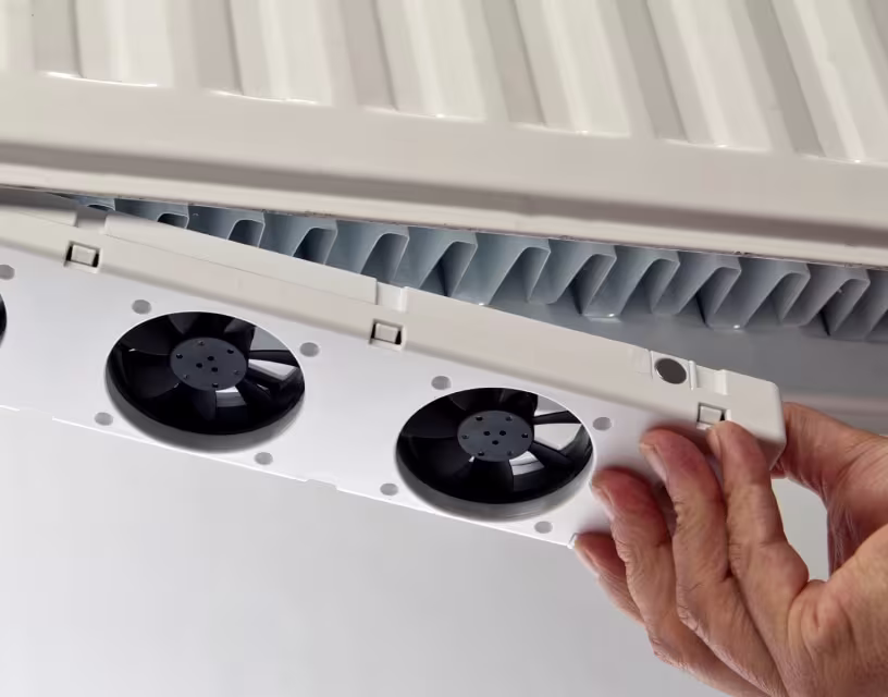 Hoe sluit ik een slimme radiatorventilator aan?