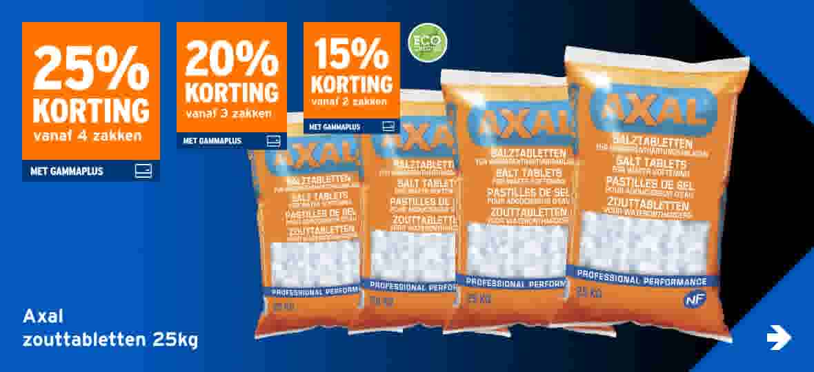 Vier zakken Axal zouttabletten van 25kg met kortingsaanbiedingen op blauwe achtergrond met eco-label.