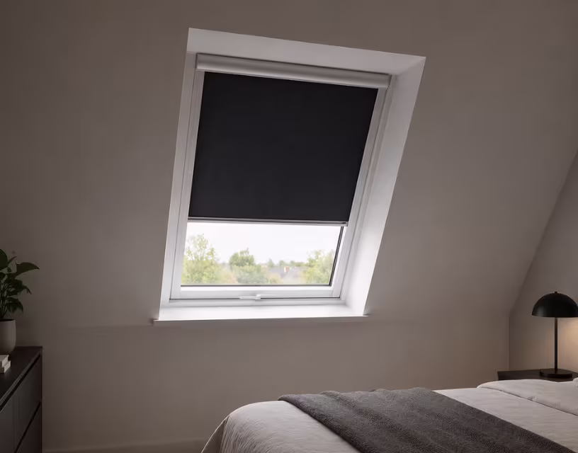 Habillages de fenêtre pour la chambre.