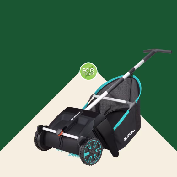 Moderne zwarte tuinruimer met turquoise accenten en ECO-vriendelijk label op groene achtergrond.