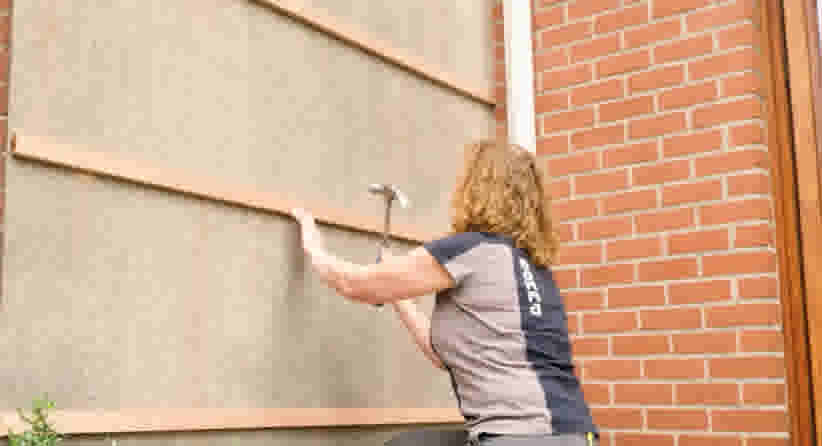 Monteer de ventilatielatten