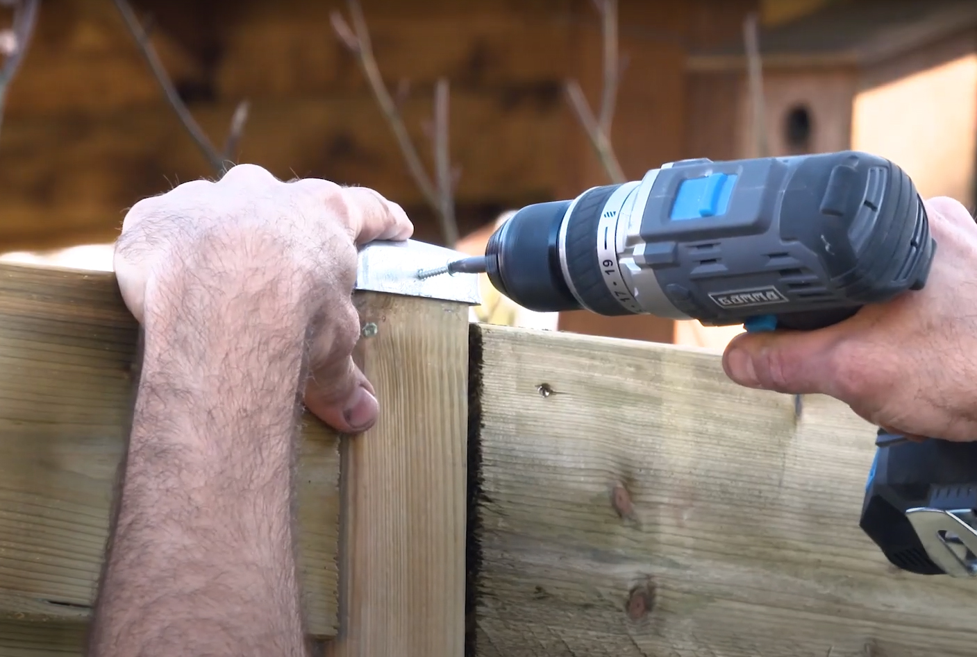 Installer une clôture en bois? Suivez notre tuto | GAMMA
