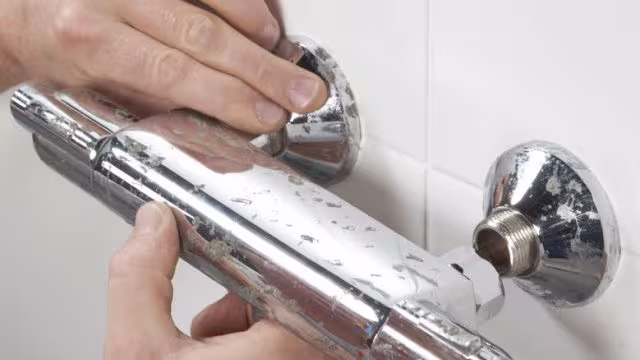 Comment installer un robinet mélangeur ?