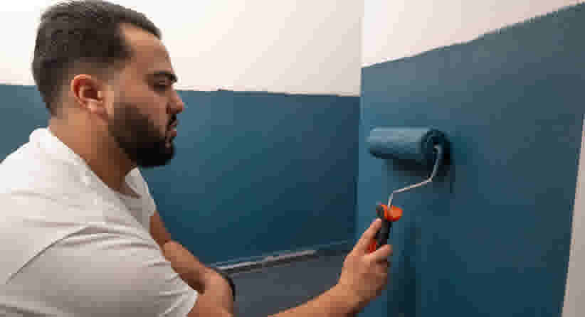 Tweede laag verf aanbrengen