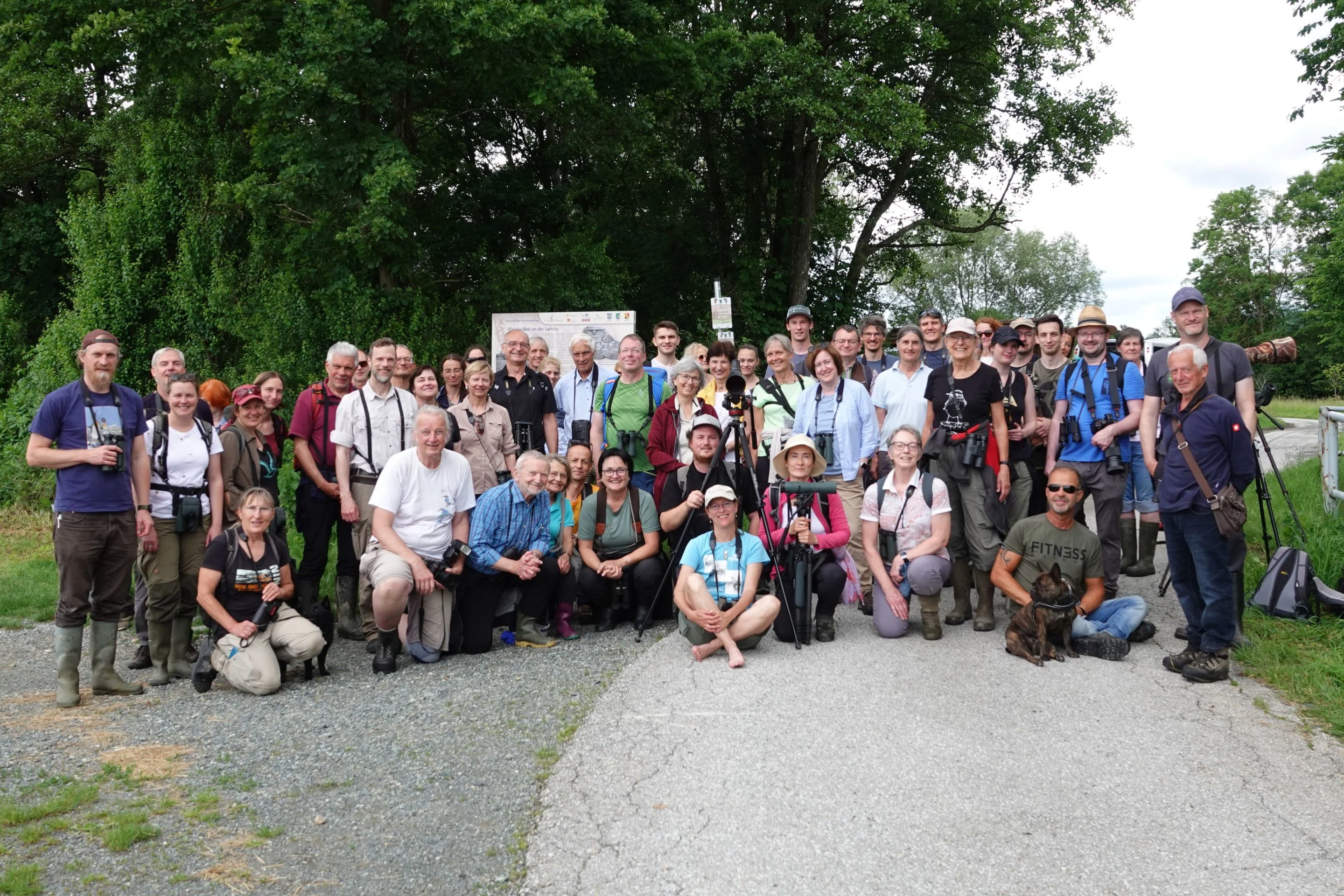 Teilnehmer:innen der Abschlussexkursion auf der Frühjahrstagung 2024.