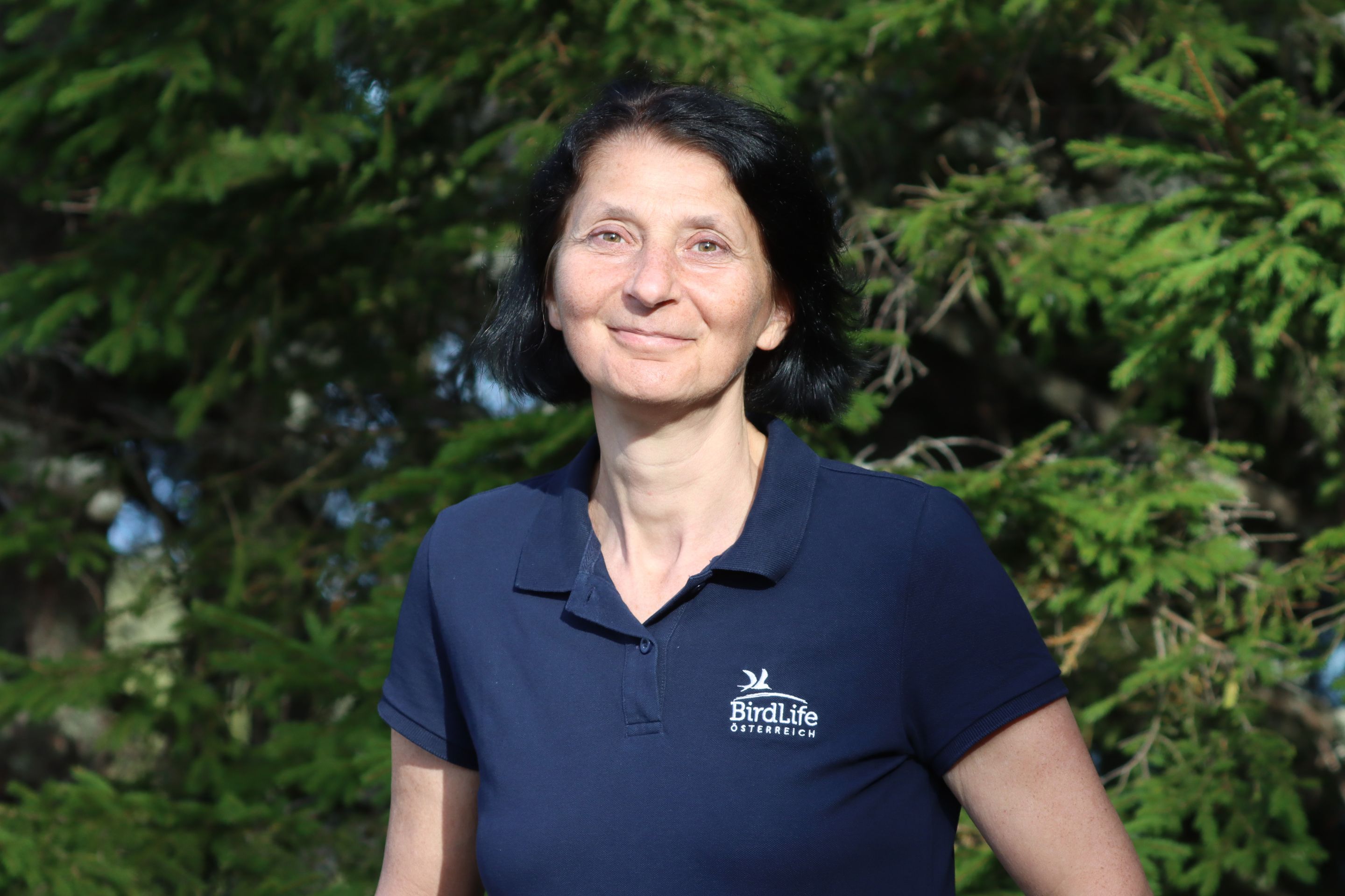Auf diesem Foto sehen Sie eine BirdLife-Mitarbeiterin namens Eva Karner-Ranner.