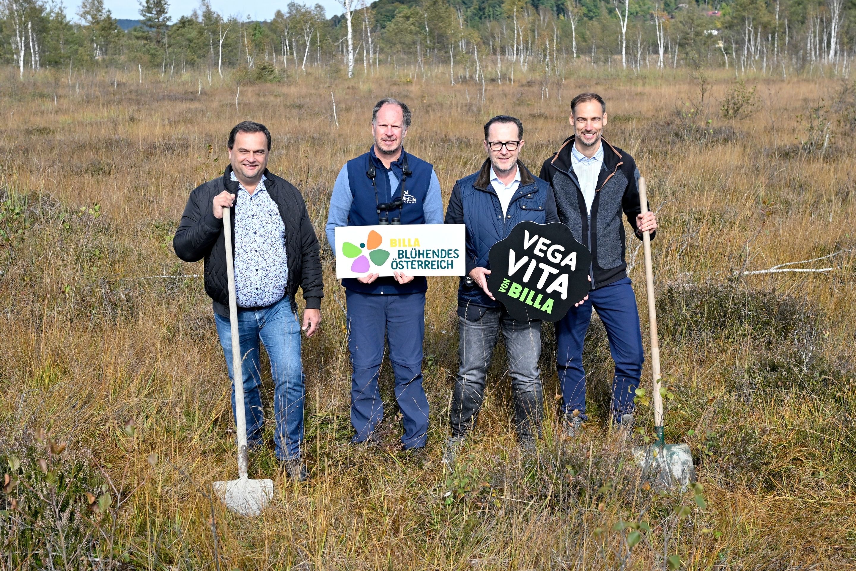 Albert Troppmair (Obmann LEADER-Region Oberinnviertel Mattigtal), Gabor Wichmann (Geschäftsführer BirdLife Österreich), Robert Nagele (Vorstand Blühendes Österreich & BILLA AG), Florian Reitsammer (Geschäftsführer LEADER-Region Oberinnviertel Mattigtal)