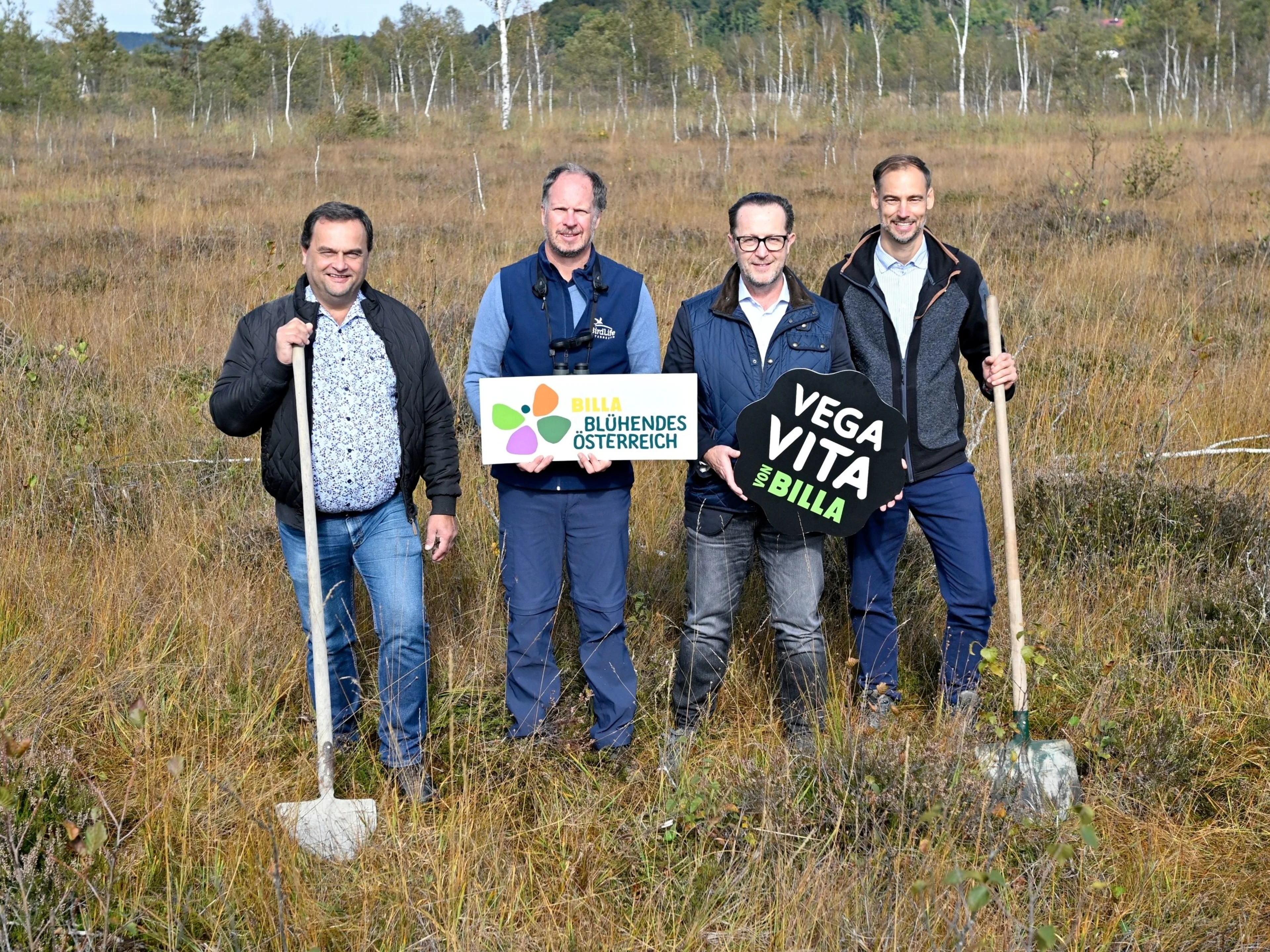 Albert Troppmair (Obmann LEADER-Region Oberinnviertel Mattigtal), Gabor Wichmann (Geschäftsführer BirdLife Österreich), Robert Nagele (Vorstand Blühendes Österreich & BILLA AG), Florian Reitsammer (Geschäftsführer LEADER-Region Oberinnviertel Mattigtal)
