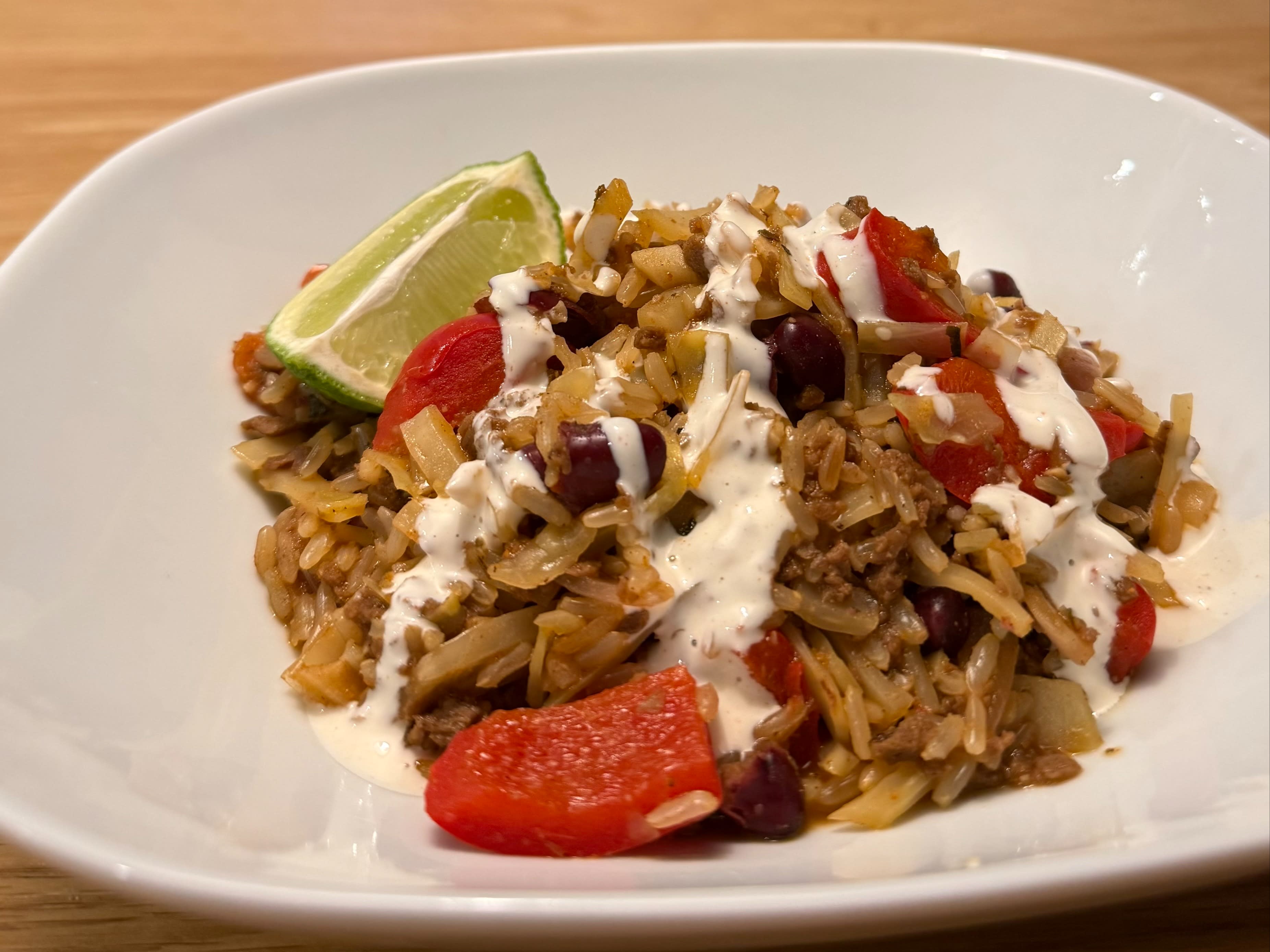 Meksikolainen papu-kaalipata