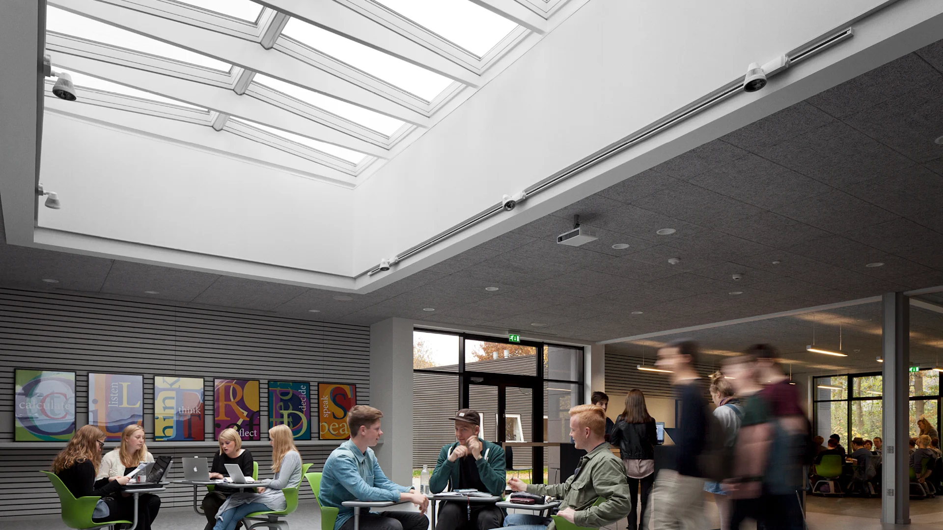 I forbindelse med en større renovering og udvidelse af Roskilde Katedralskole er der installeret 50 VELUX ovenlysmoduler fordelt på to rytterlys-løsninger.